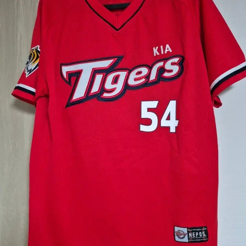 [BUNJANG] Kia Tigers Yang Hyeon-jong #54 Baseball Jersey - Size 100 / 기아타이거즈 유니폼 100사이즈 양현종 마킹 판매합니다