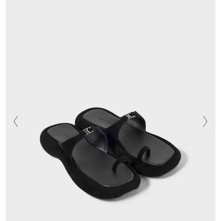 [BUNJANG] Low Classic Logo Toe Loop Flip Flop Black / 로우클래식 Logo Toe Loop Flip Flop Black