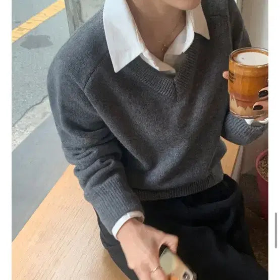 [BUNJANG] Mariround Mabe Saddle V Neck Knit - Gray / 메리어라운드 mabe saddle v neck knit - 그레이