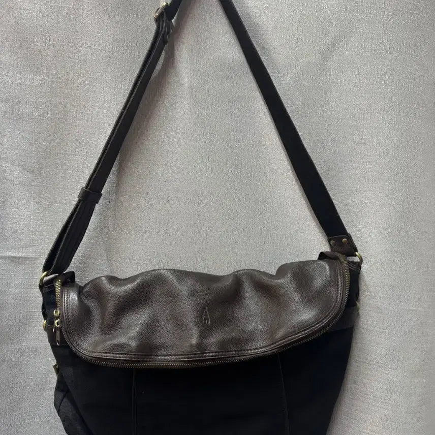 [BUNJANG] Custom Mellow Leather Combo Vintage Mood Cross Bag / 커스텀멜로우 레더 콤비 빈티지 무드 크로스백