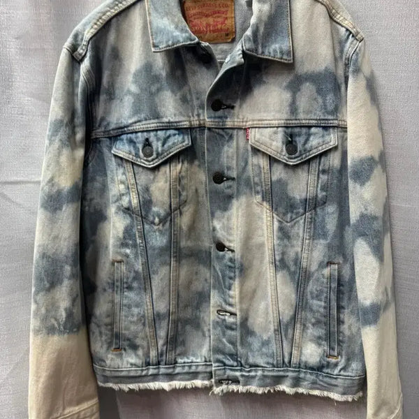 [BUNJANG] Levi's Bleach Wash Tie-Dye Cut-Off Denim Jacket / 리바이스 블리치 워싱 타이다이 컷오프 데님자켓 M(M~L)