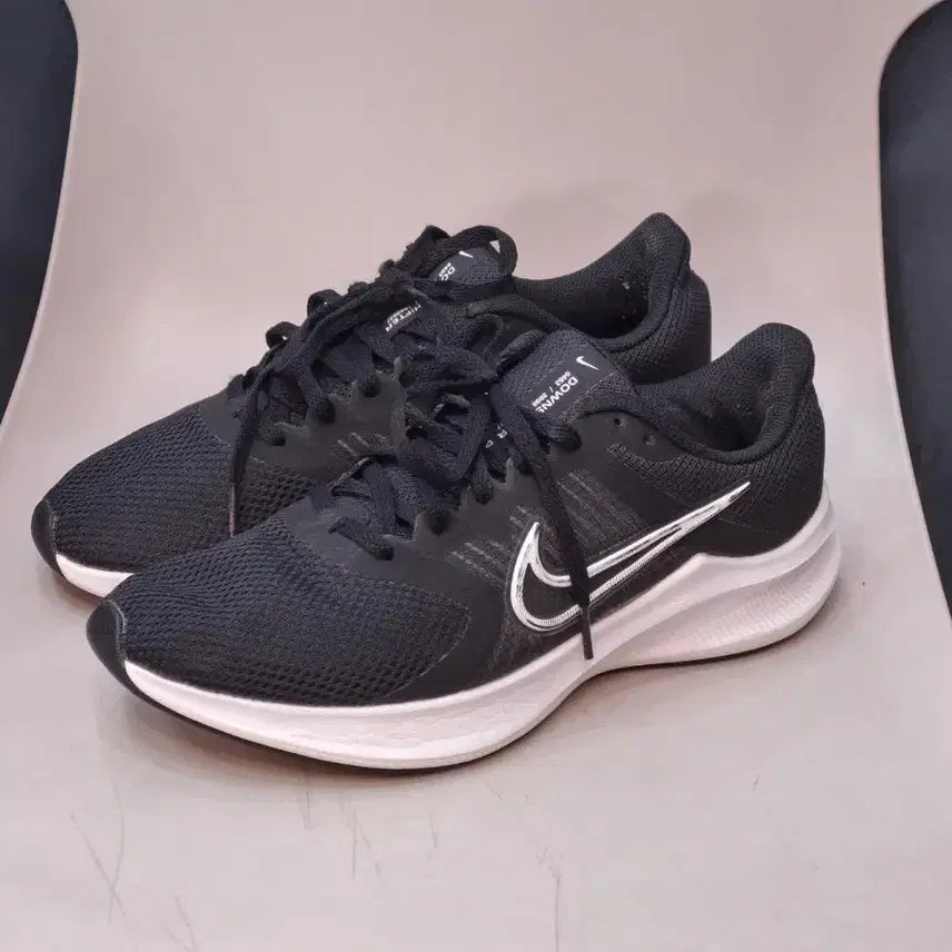 [BUNJANG] Nike Downshifter 11 Running Shoes (260mm) / 나이키 다운쉬프터 11 .260mm 운동화