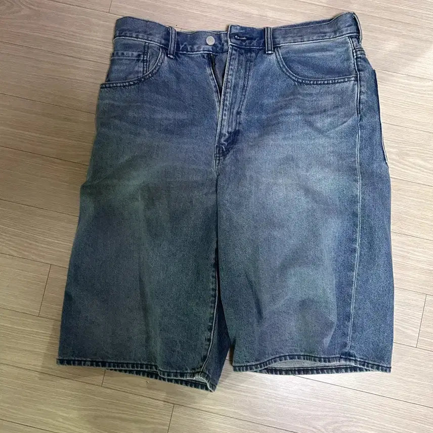 [BUNJANG] GU Denim Bermuda Shorts / GU 데님 버뮤다 팬츠