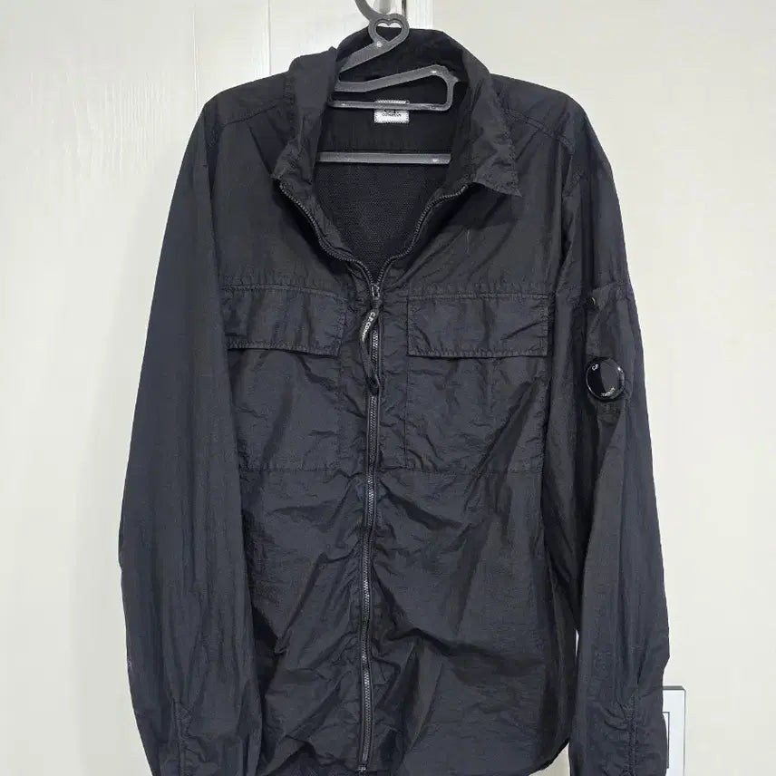 [BUNJANG] CP Company Black Jacket with Signature Lens Logo / CP컴퍼니 자켓