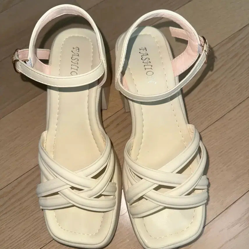[BUNJANG] Platform Wedge Sandals / 통굽 샌들힐