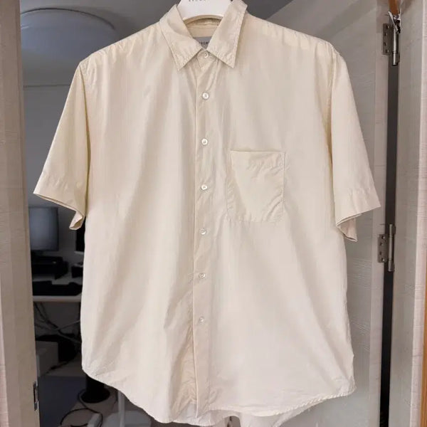 [BUNJANG] Brown Yak Half Shirt Light Yellow / 브라운야드 하프셔츠 라이트옐로우