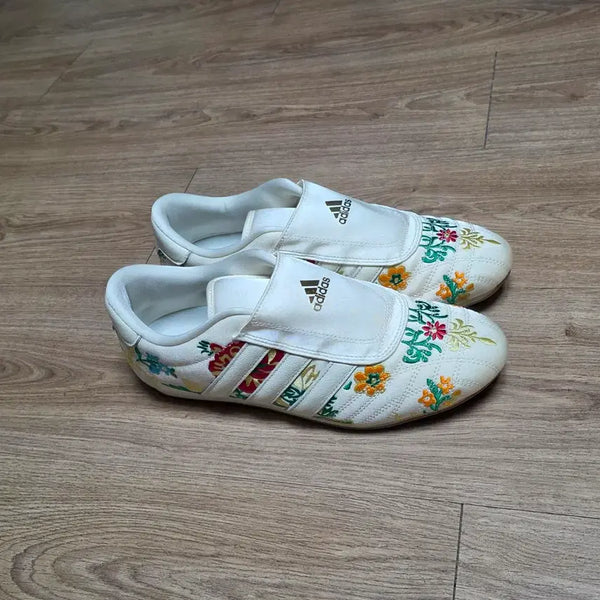 [BUNJANG] Adidas Taekwondo Floral White Sneakers 270 / 아디다스 태권도 플로랄 화이트 270 판매