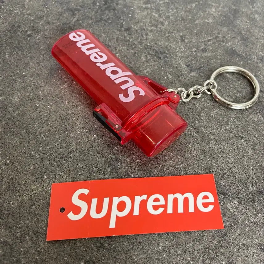 [BUNJANG] Supreme Waterproof Lighter Case Keychain Red / 슈프림 워터프루프 라이터 케이스 키체인 레드 - 20SS