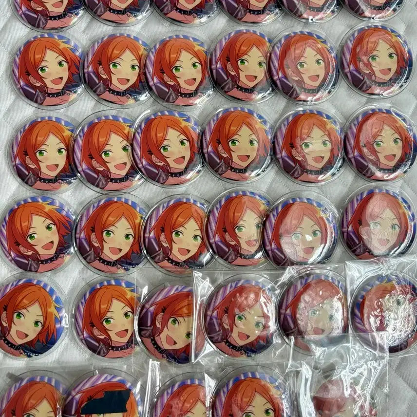 [BUNJANG] Ensemble Stars Aoi Yuta 4-star Can Badge Bundle Set (35 pcs) / [일괄] 앙스타 아오이 유우타 4성 캔뱃지 35개 이타백