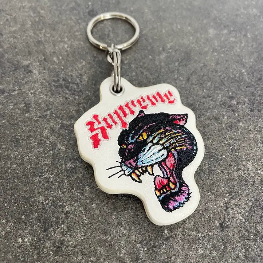 [BUNJANG] Supreme Panther Keychain White / (OS) 슈프림 팬서 키체인 화이트 - 21SS