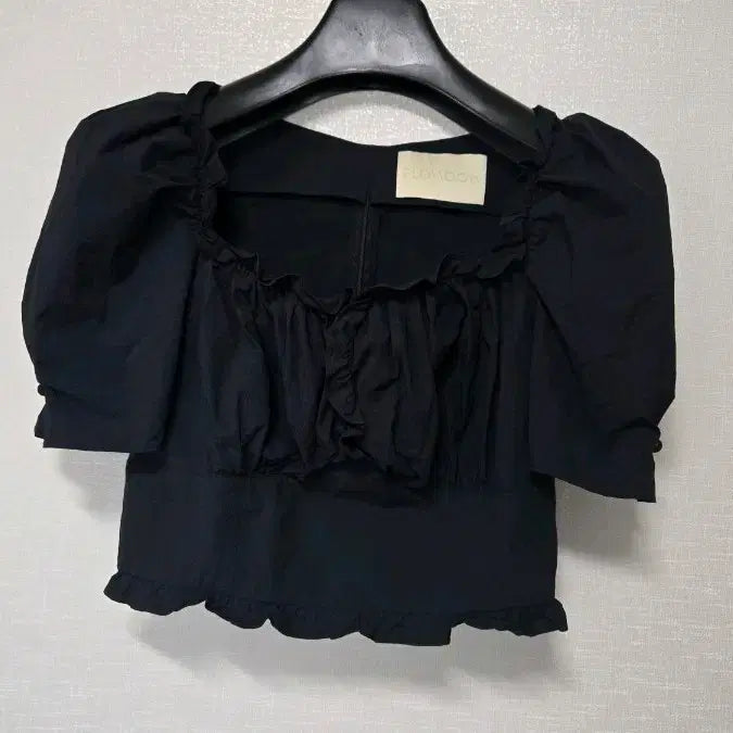 [BUNJANG] Floeum Chichi Blouse Deep Navy / 플로움 치치 블라우스