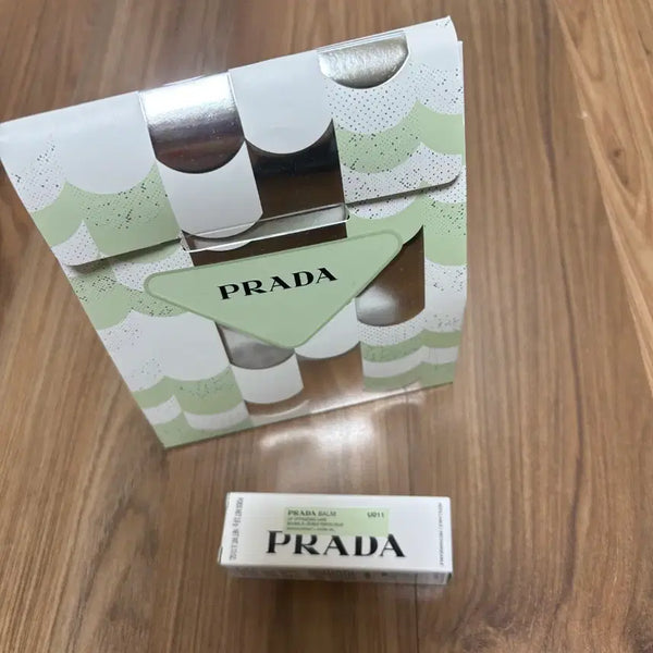 [BUNJANG] Prada Lip Balm U011 Nuit Jet Sealed / (미개봉 새상품) 프라다 립밤 u011 누아젯