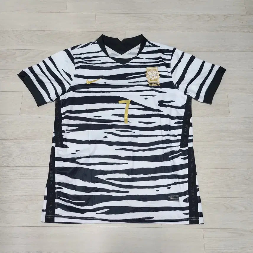 [BUNJANG] Nike South Korea Son Heung-min Soccer Jersey L / 나이키 대한민국 손흥민 유니폼