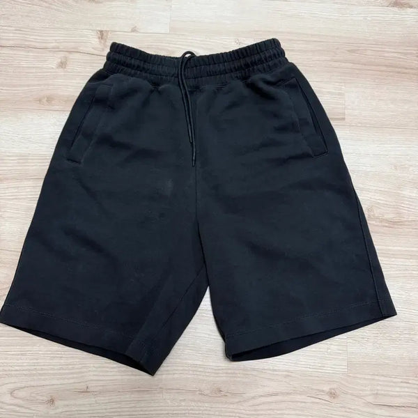 [BUNJANG] Uniqlo C Sweat Short Pants Black S / 유니클로c 스웨트 쇼트팬츠 S