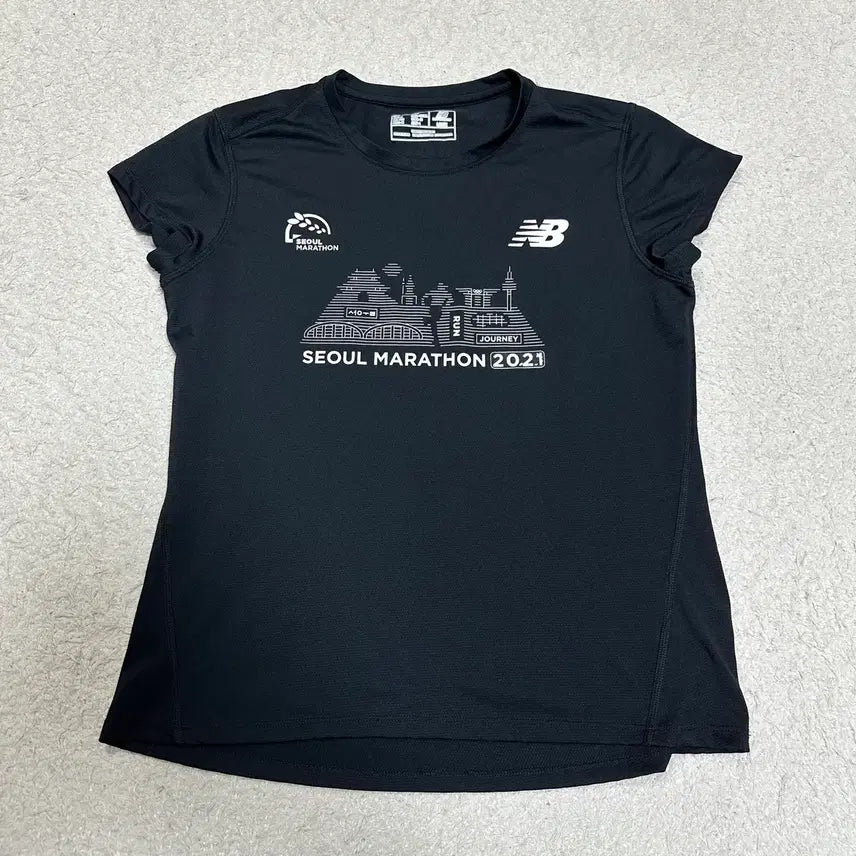 [BUNJANG] New Balance Seoul Marathon 2021 T-Shirt Women's L / 뉴발란스 서울마라톤 2021 반팔 티셔츠 여성 L
