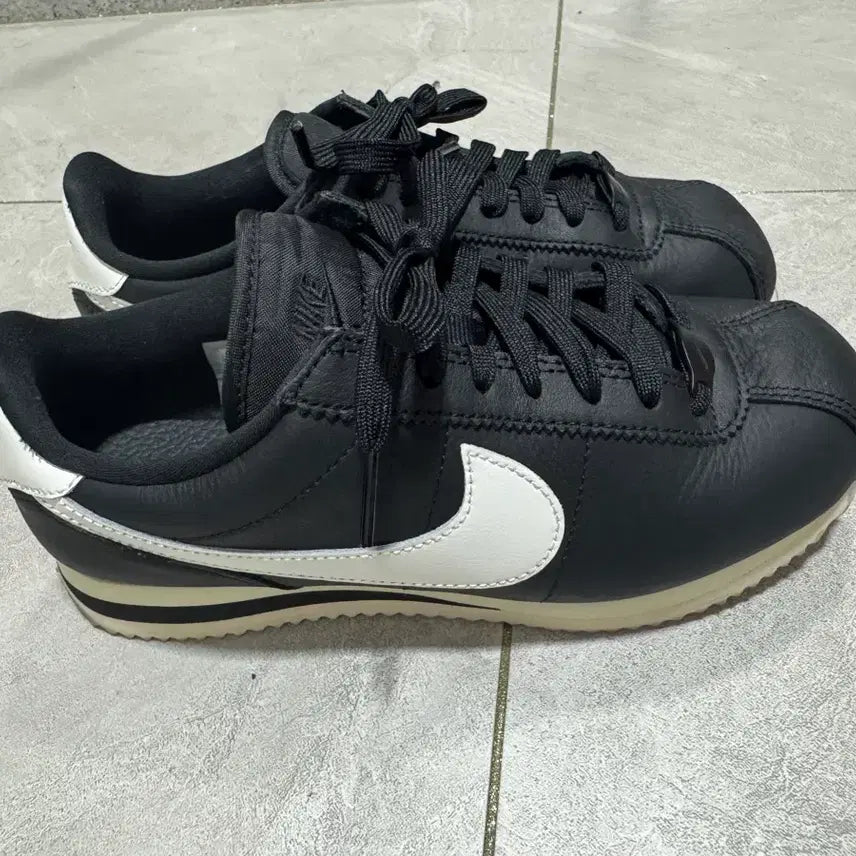 [BUNJANG] Nike Cortez 23 Premium Leather Shoes / 나이키 코르테즈 23 프리미엄 레더