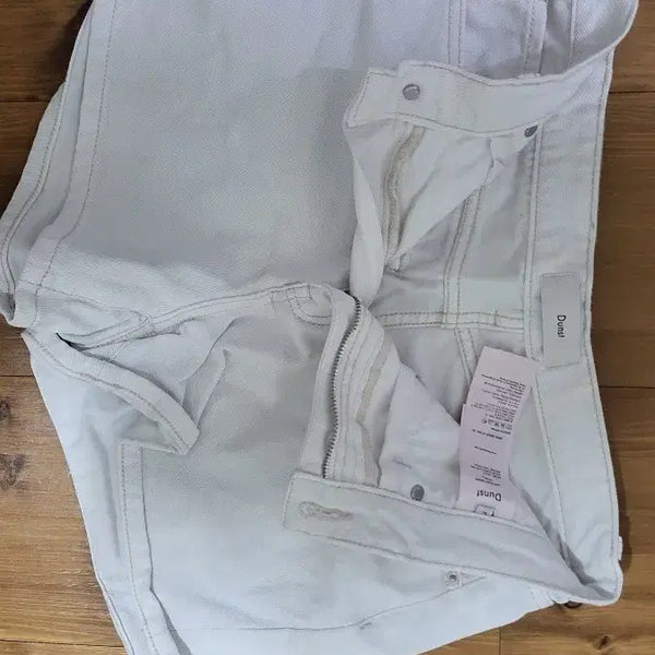 [BUNJANG] Dunst White Denim Shorts / [던스트]화이트 데님 숏팬츠