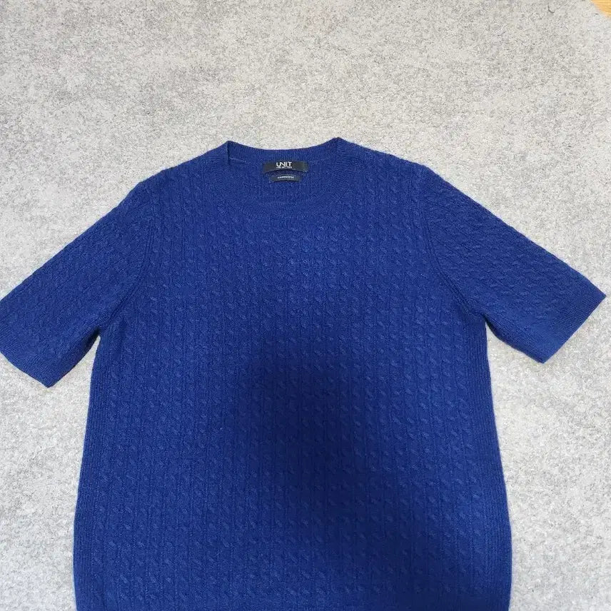 [BUNJANG] UNIT Cashmere 100% Cable Knit Short Sleeve Sweater Blue / 미사용//UNIT 케이블 반팔 케시미어 100%니트 블루-95