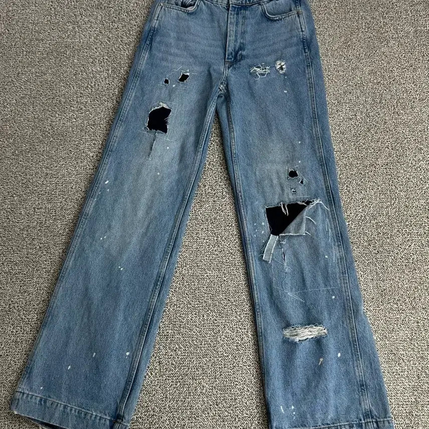 [BUNJANG] Ader Error x Zara Distressed Painted Jeans / 아더에러 자라 청바지