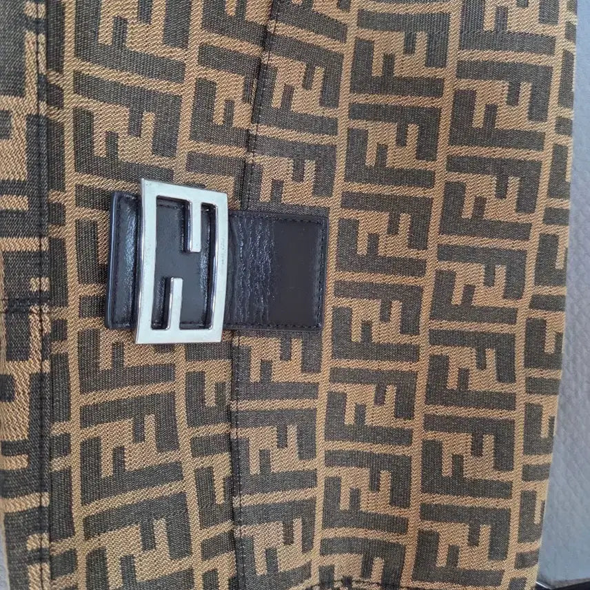 [BUNJANG] Fendi Juma Canvas Shoulder Bag Brown / 펜디 쥬마 캔버스 숄더백 브라운