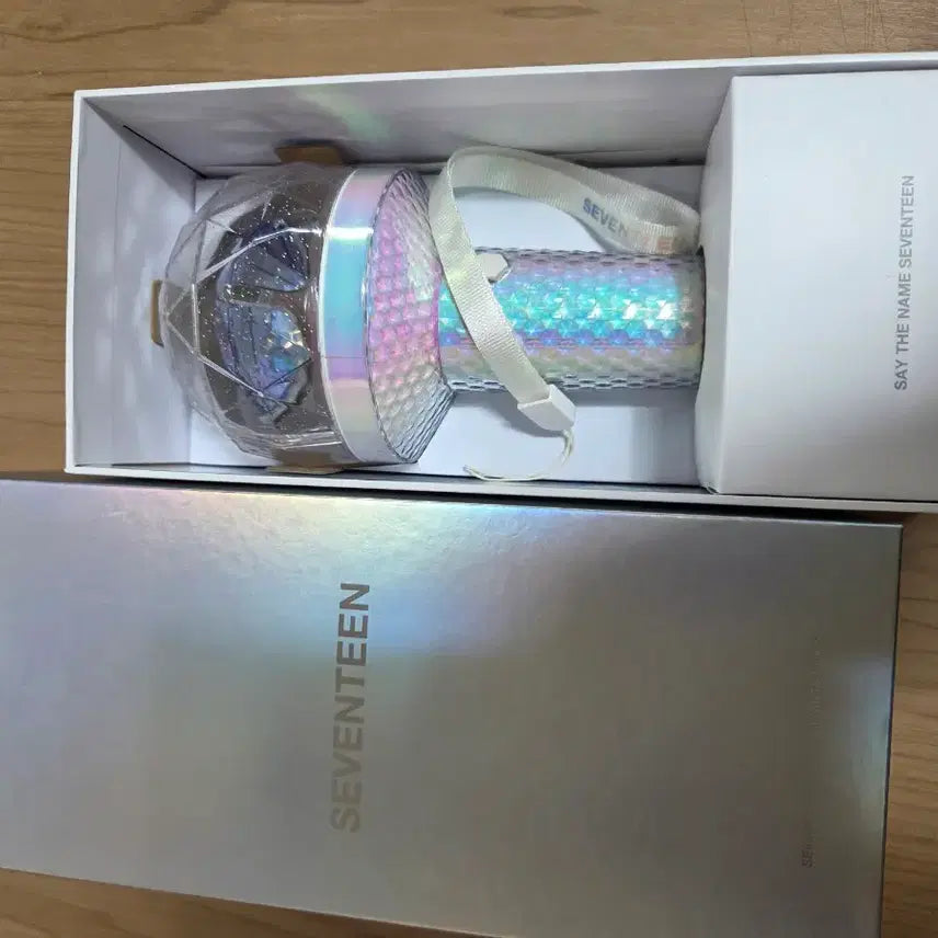 [BUNJANG] SEVENTEEN Carat Bong Version 2 Lightstick / 세븐틴 응원봉 버전2 캐럿봉 ver2