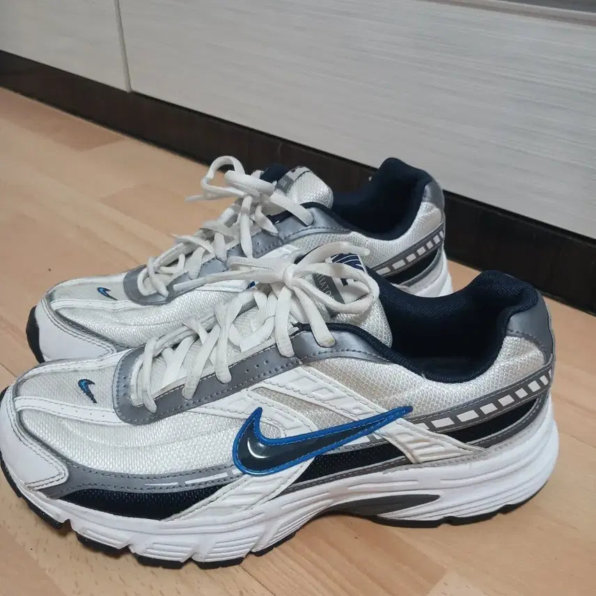 [BUNJANG] Nike Initiator Shoes Size 260 / 260사이즈 나이키 이니시에이터
