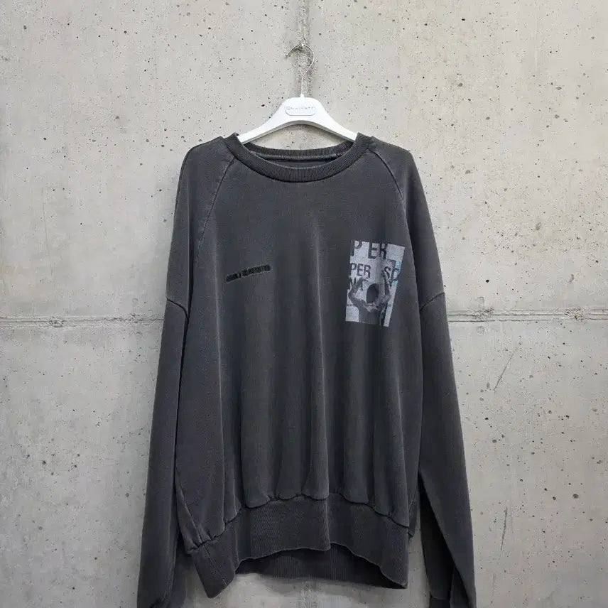 [BUNJANG] J.estina Graphic Printing Oversized Sweatshirt / [S]준지 그래픽 프린팅 오버핏 맨투맨