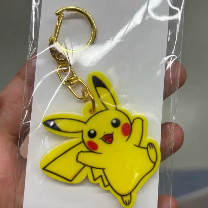 [BUNJANG] Pikachu Keychain / [미개봉] 피카츄 열쇠고리 키링 포켓몬