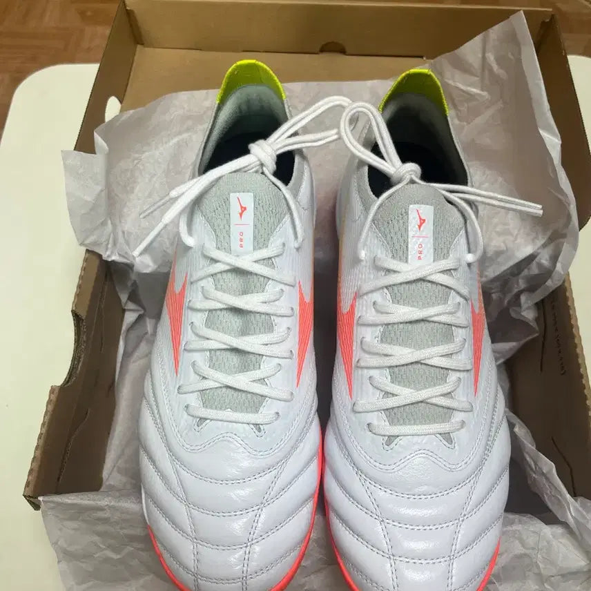 [BUNJANG] Mizuno Morelia Neo 5 Beta Pro AS Futsal Shoes / 미즈노 모렐리아 네오5 베타 프로 as 새상품 풋살화