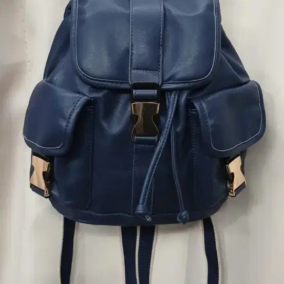 [BUNJANG] United Colors of Benetton Navy Backpack / United Colors of Benetton 네이비 백팩