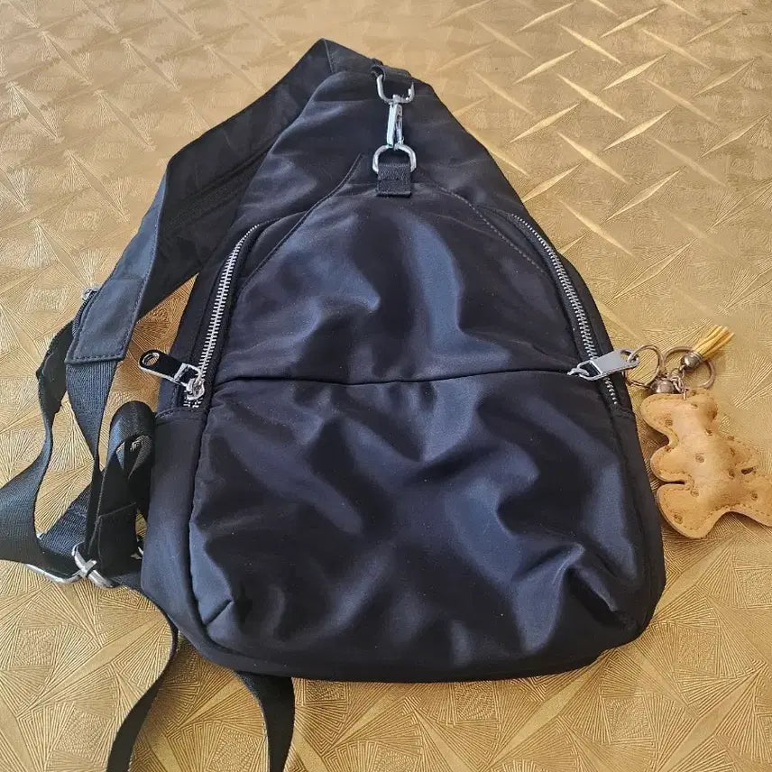 [BUNJANG] NC Department Store Nylon Backpack with Tassel Keychain / nc백화점 백팩