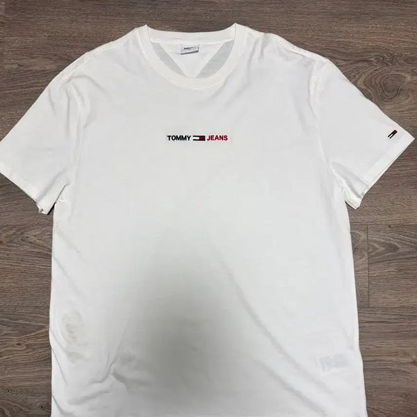 [BUNJANG] Tommy Jeans Essential Small Logo T-Shirt / 타미진스 남성용 티셔츠