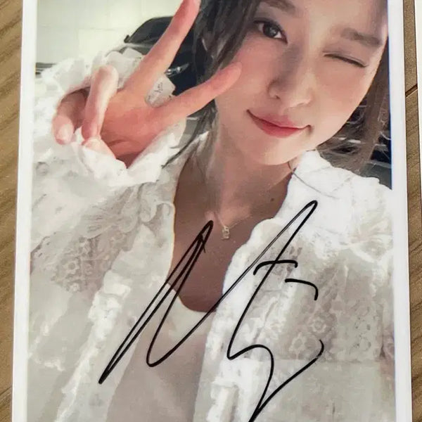 [BUNJANG] Kim Minju Autographed Photocard / 김민주 친필싸인 판매