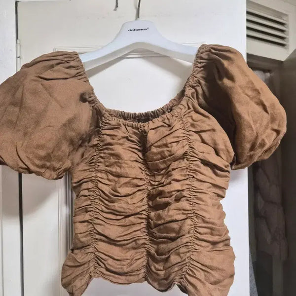 [BUNJANG] Puff Sleeve Shirring Off-Shoulder Blouse - Brown / 퍼프 소매 셔링 오프숄더 블라우스 브라운