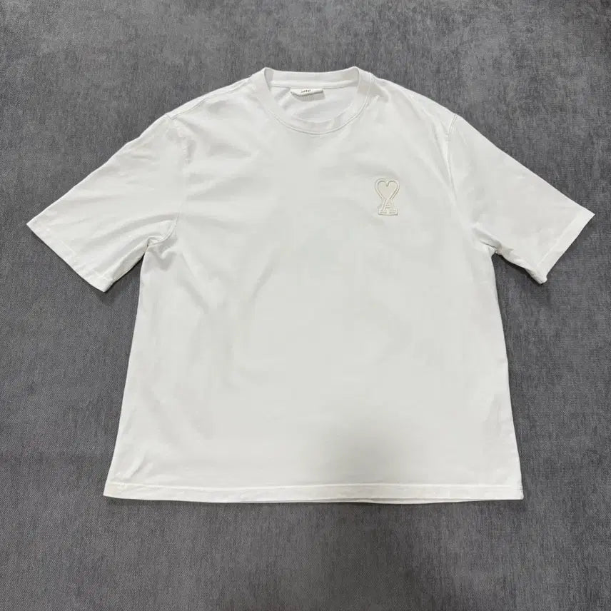 [BUNJANG] AMI Heart Logo Short Sleeve T-Shirt / L 아미 하트 로고 반팔 티셔츠
