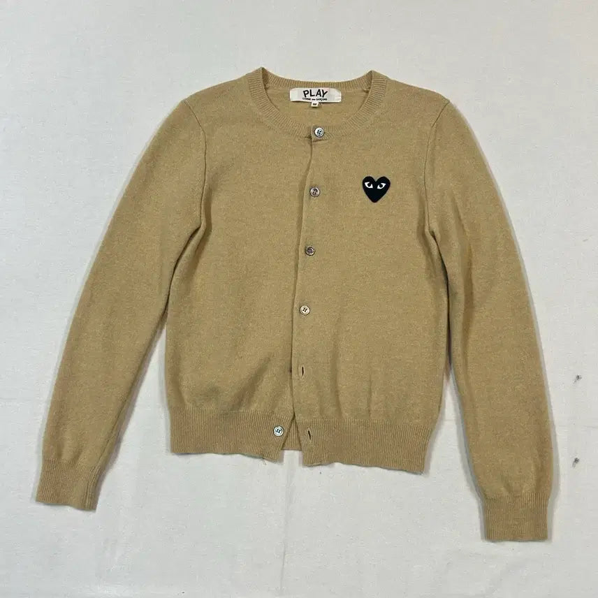 [BUNJANG] Comme des Garçons PLAY Black Heart Logo Brown Cardigan / M) 꼼데가르송 플레이 블랙 와펜 브라운 가디건 정품 E76