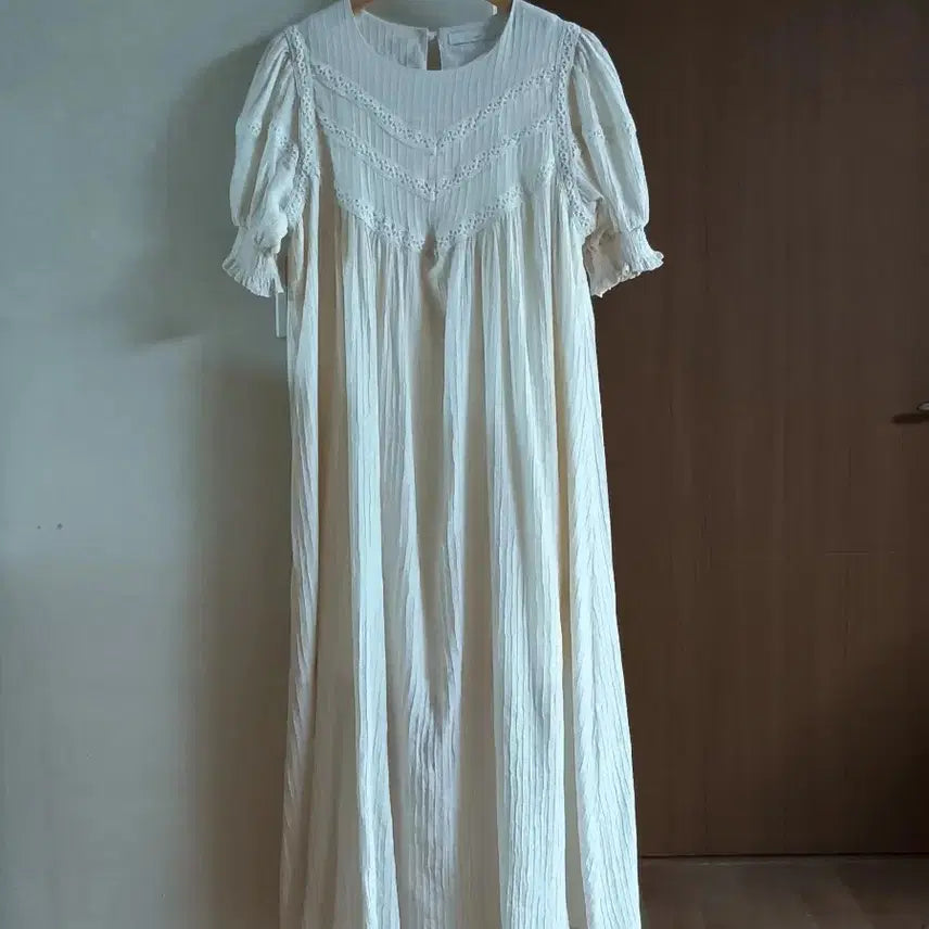 [BUNJANG] J.J. GOTH Rayon Lace Detail Dress / jj지고트 원피스