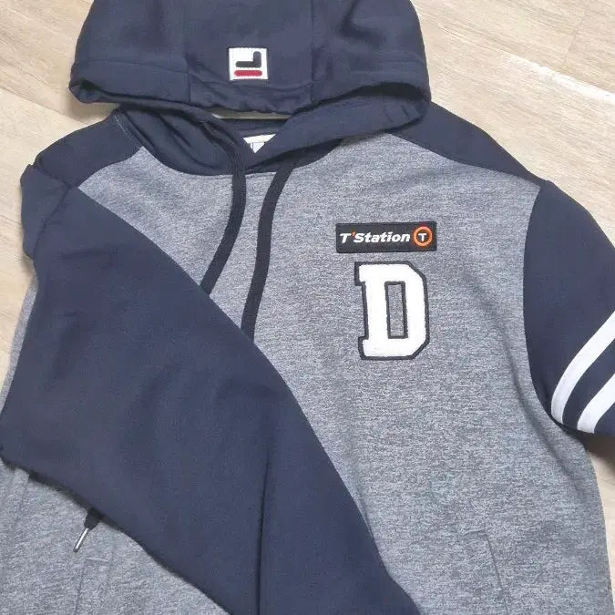 [BUNJANG] Doosan Bears Authentic FilA Hoodie 105 / 두산베어스 어센틱 후드티
