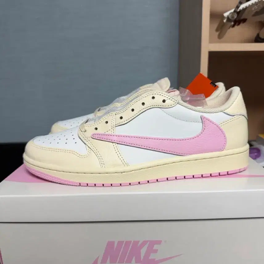 [BUNJANG] Air Jordan 1 Low Travis Scott x Air Jordan 1 Low OG 'Reverse Mocha' SZ 270 / 조던1  로우 트래비스 스캇 샤이 핑크 270