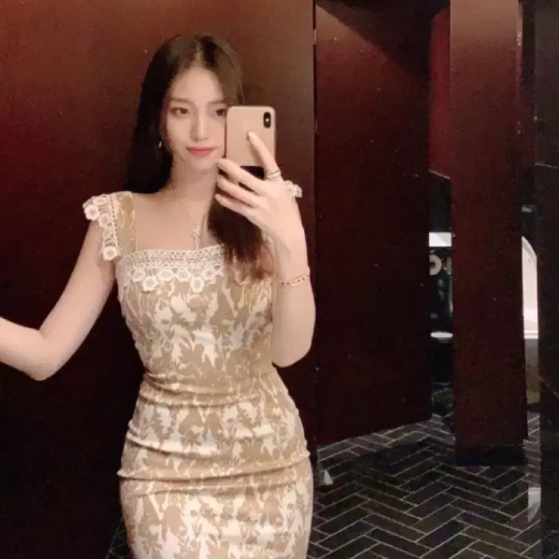 [BUNJANG] Berji Eyelet Lace Midi Dress - Beige / 새상품) 베르지 아일렛 레이스 미디 원피스 s 베이지