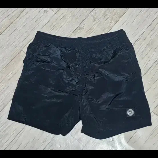 [BUNJANG] Stone Island Nylon Shorts Black SS25 / 스톤아일랜드 나일론블랙 반바지25ss