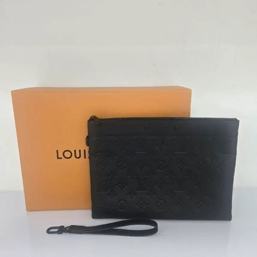[BUNJANG] Louis Vuitton Pochette Tuo Clutch Bag / 루이비통 가방 포쉐트 투고 클러치백