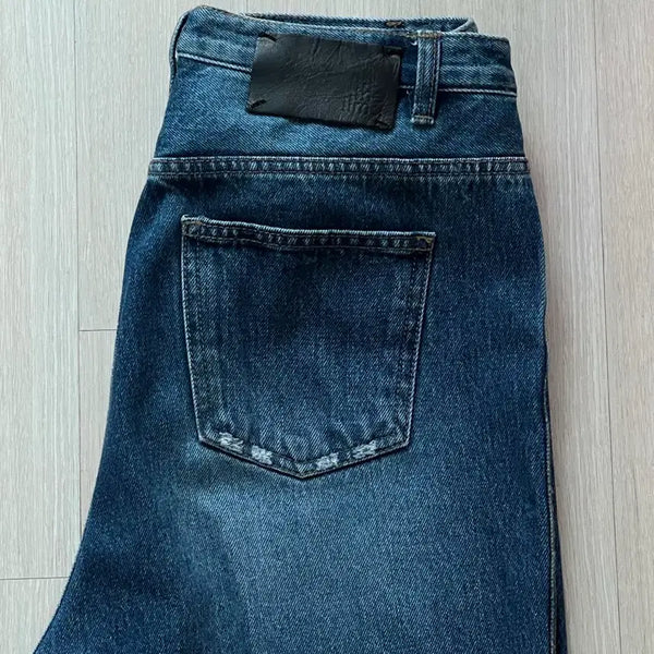 [BUNJANG] The Ilma Vintage Deep Blue Denim Pants / 더일마 빈티지 딥블루데님