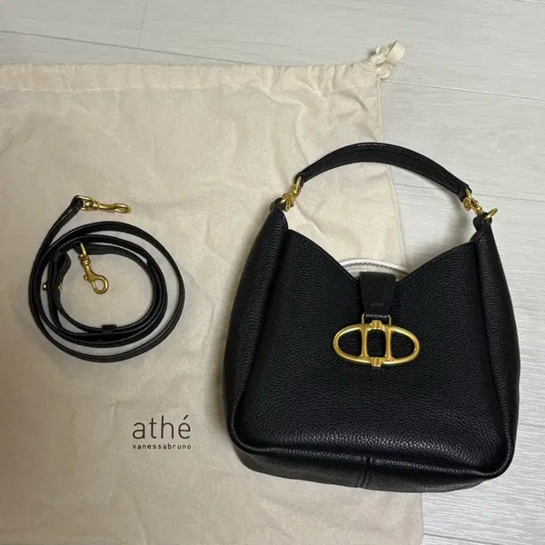 [BUNJANG] Atelier Vanessa Bruno Black Shrunken Leather Crossbody Bag S / 아떼 바네사브루노 블랙 슈렁큰 레더 크로스백 S