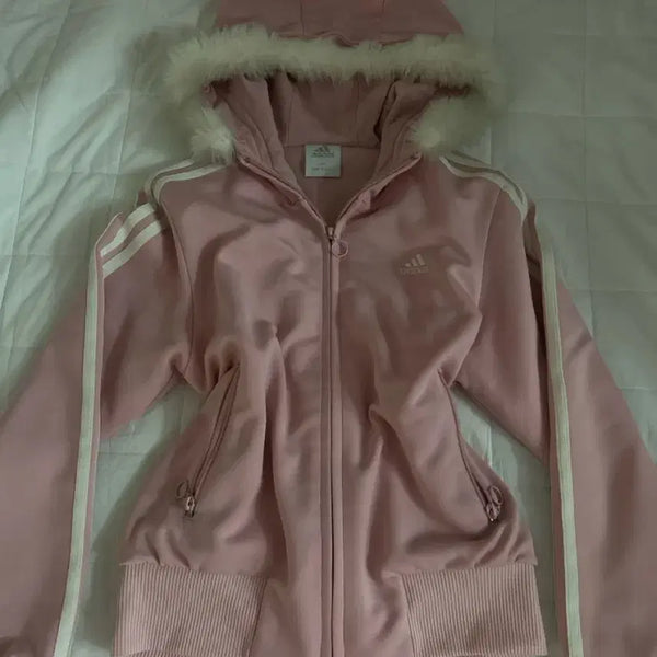 [BUNJANG] Adidas Strawberry Milk Hoodie Zip-Up Vintage / (희귀매물)아디다스딸기우유후드집업 라떼 히메 카지 갸루 러블리로걀 빈티지