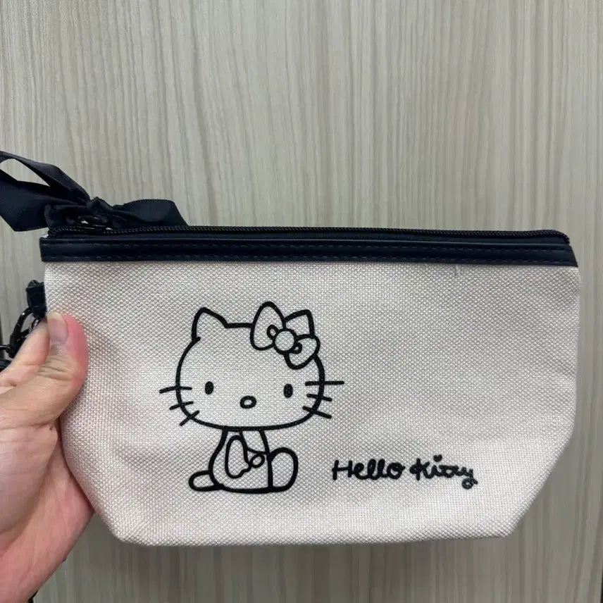 [BUNJANG] Hello Kitty Ribbon Zipper Pouch / 헬로키티 리본지퍼 파우치 새상품