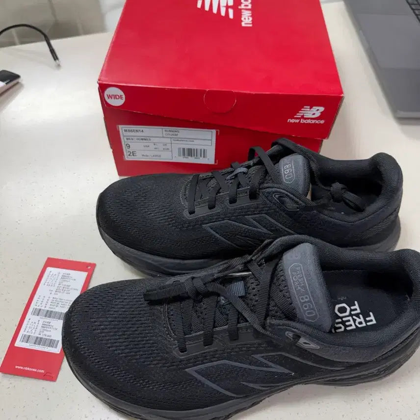 [BUNJANG] New Balance 860 V14 Black 2E 270 / 뉴발란스 860 V14 블랙 2e 270 팝니다.