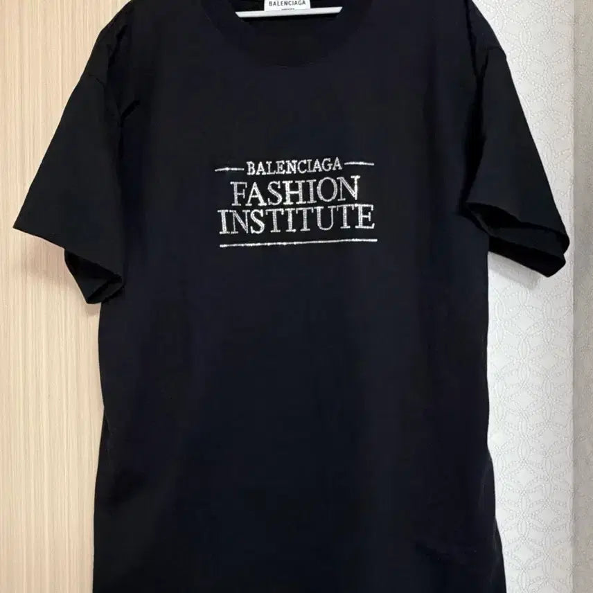 [BUNJANG] Balenciaga Institute T-Shirt / 발렌시아가 인스티튜트 반팔