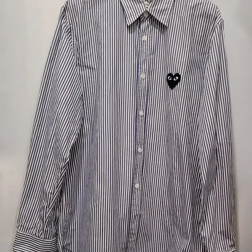 [BUNJANG] Comme des Garçons Striped Shirt with Black Heart Logo / 꼼데가르송 셔츠 스트라이프 블랙 하트