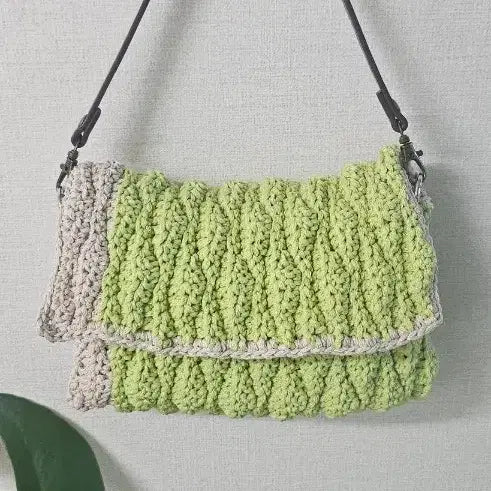 [BUNJANG] Handmade Knitted Tote Bag / 뜨개질 토드백